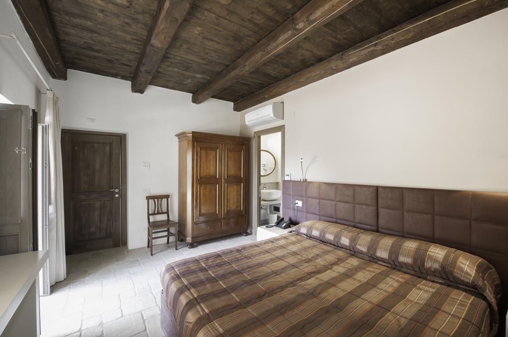 Гостевой дом Liscia Country Relais Сант'Антонио-ди-Галлура Экстерьер фото