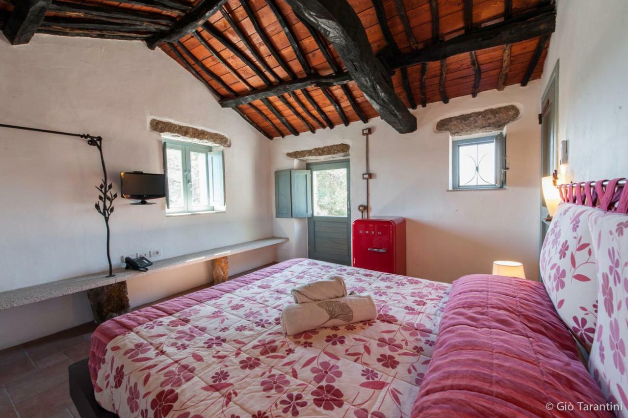 Гостевой дом Liscia Country Relais Сант'Антонио-ди-Галлура Экстерьер фото