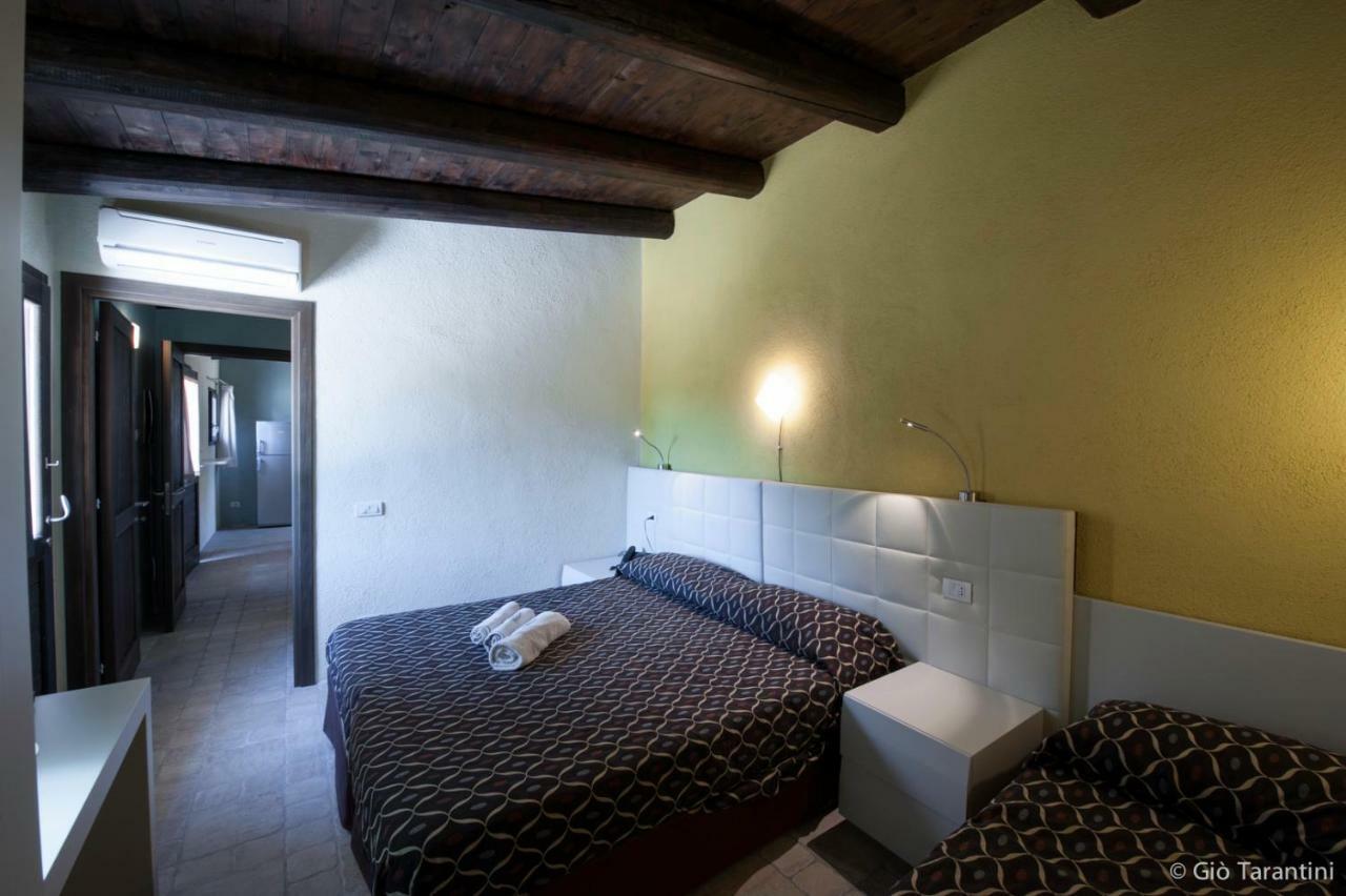 Гостевой дом Liscia Country Relais Сант'Антонио-ди-Галлура Экстерьер фото