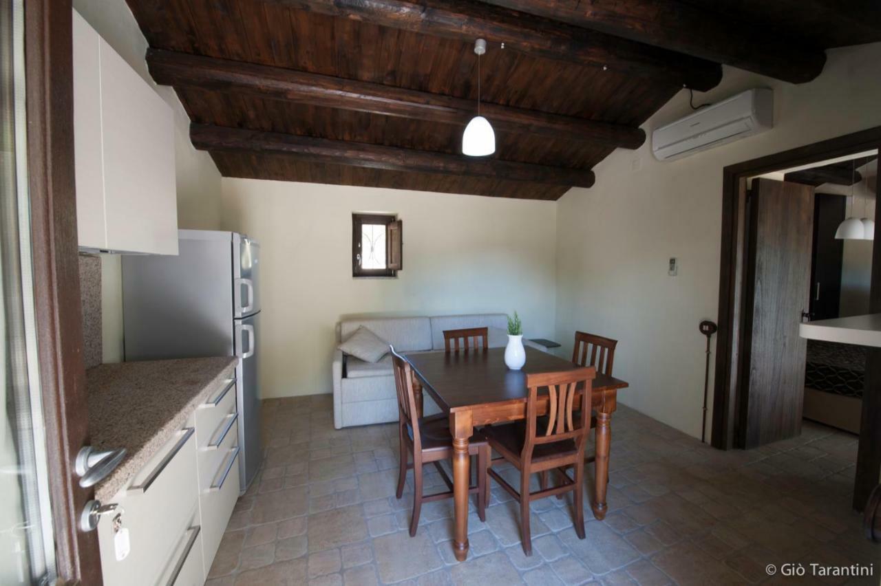 Гостевой дом Liscia Country Relais Сант'Антонио-ди-Галлура Экстерьер фото