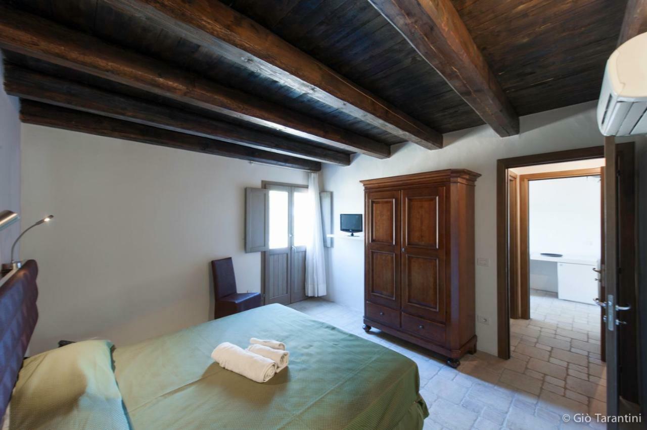 Гостевой дом Liscia Country Relais Сант'Антонио-ди-Галлура Экстерьер фото