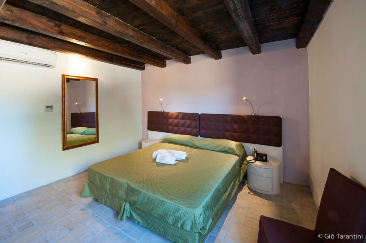 Гостевой дом Liscia Country Relais Сант'Антонио-ди-Галлура Экстерьер фото