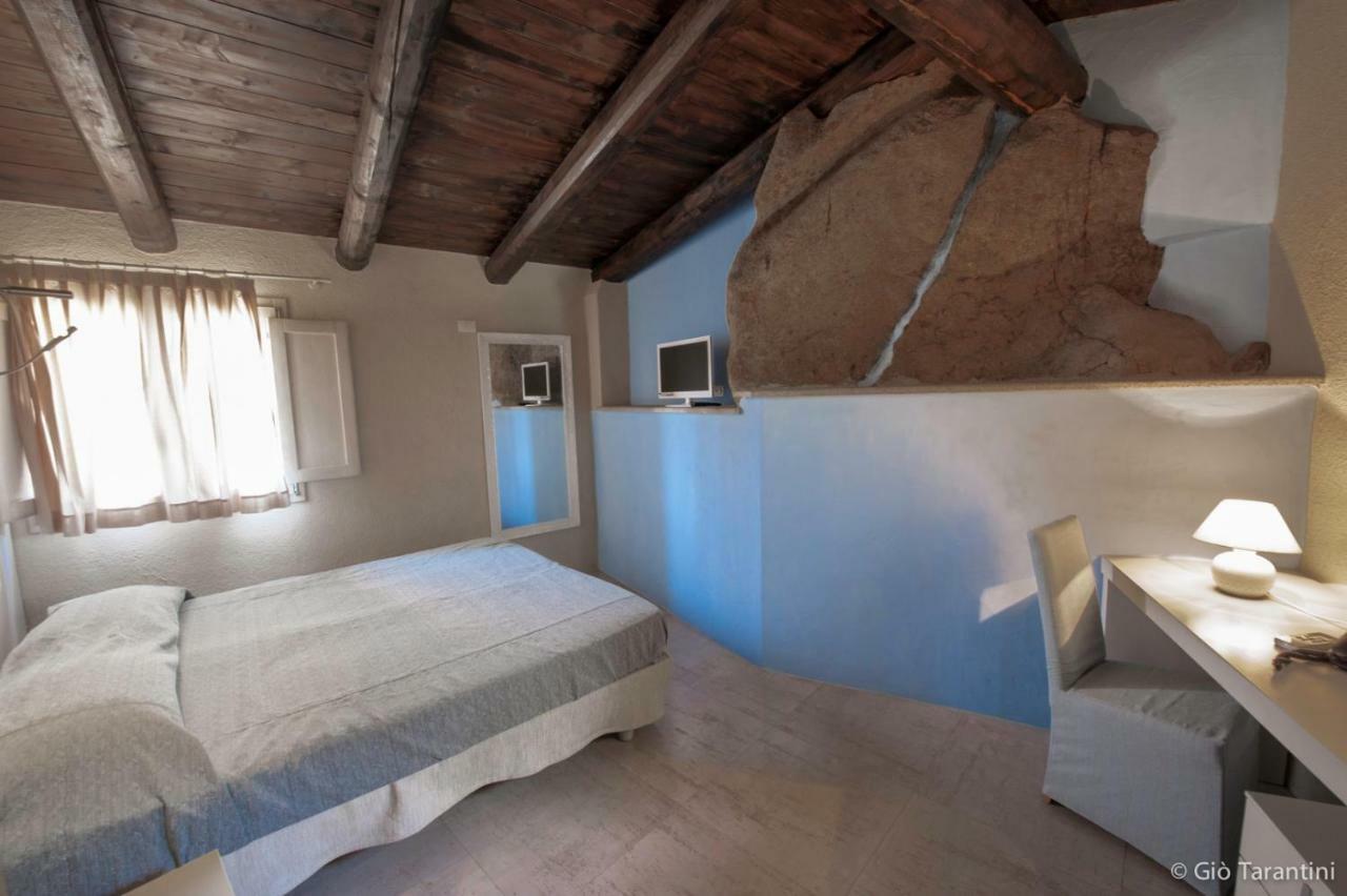 Гостевой дом Liscia Country Relais Сант'Антонио-ди-Галлура Экстерьер фото